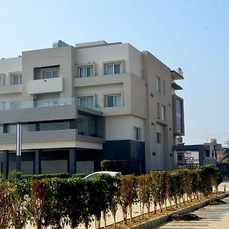 Palette - Solitaire Grand 3* Sirsa